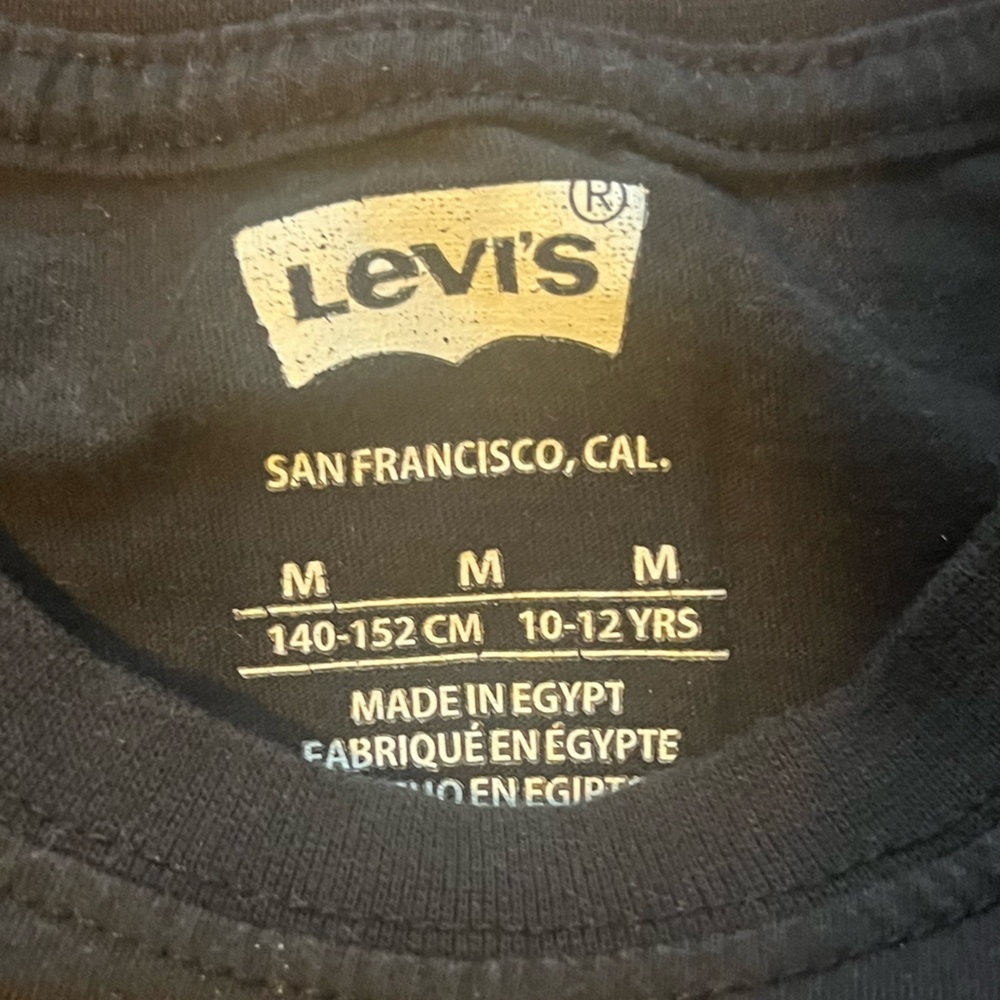 Levi's Black Tee with White Lettering - Picture 2 of 4